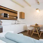 Theros Luxury Villas