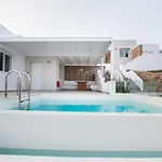 Theros Luxury Villas Hotel de apartamente