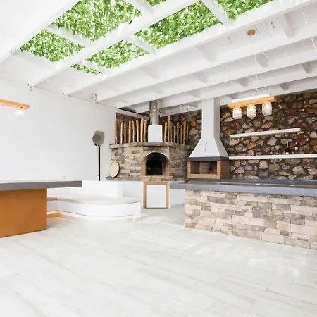 Апарт-отель Theros Luxury Villas