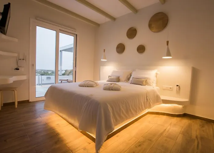 アパートホテル Theros Luxury Villas