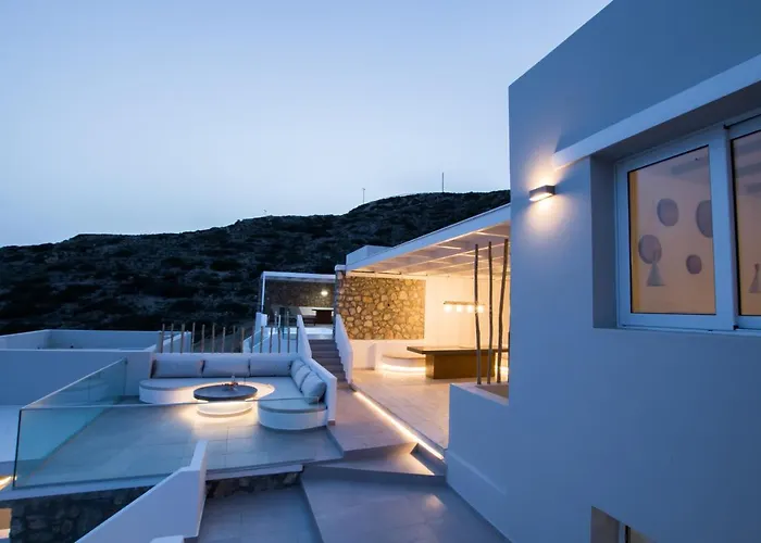 アパートホテル Theros Luxury Villas