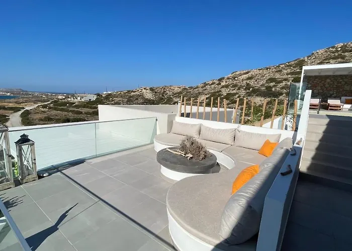 アパートホテル Theros Luxury Villas