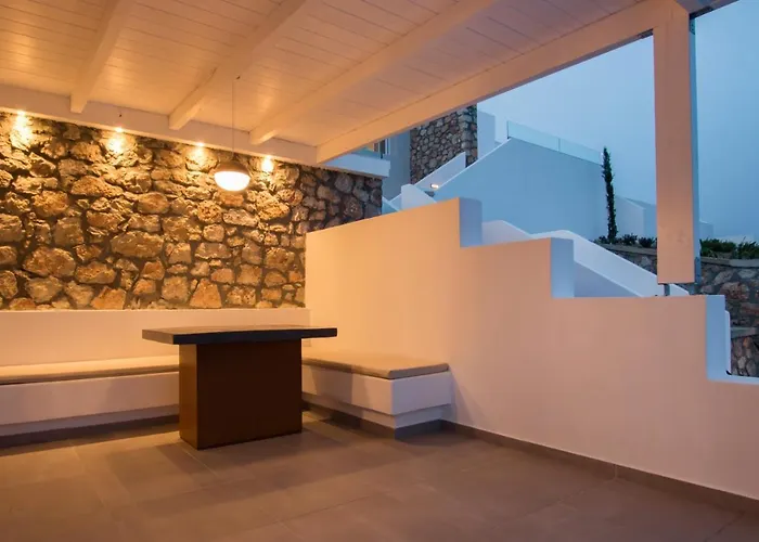 Theros Luxury Villas Damatria