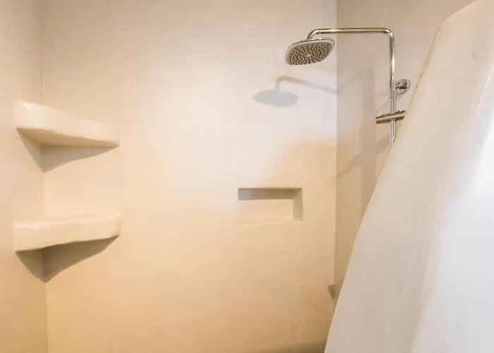 Theros Luxury Villas 4*