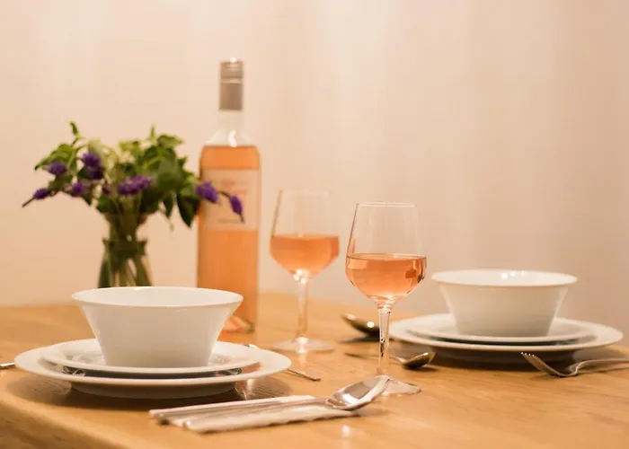 Theros Luxury Villas アパートホテル