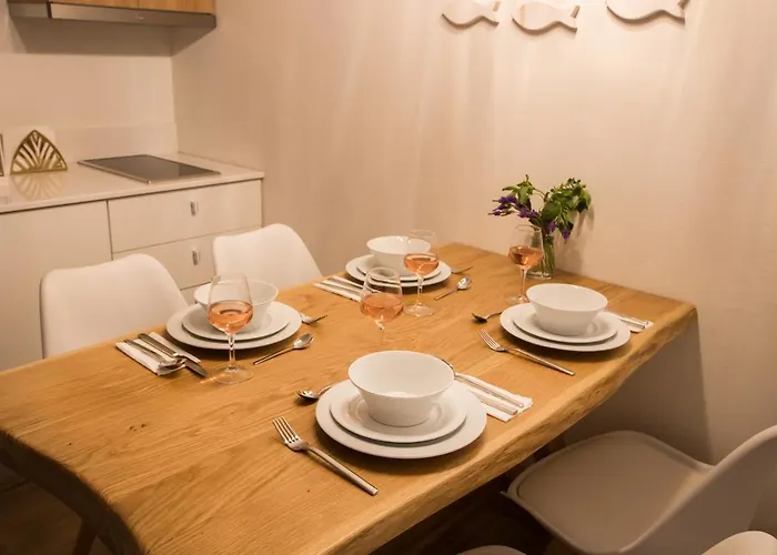 Theros Luxury Villas アパートホテル Damatria