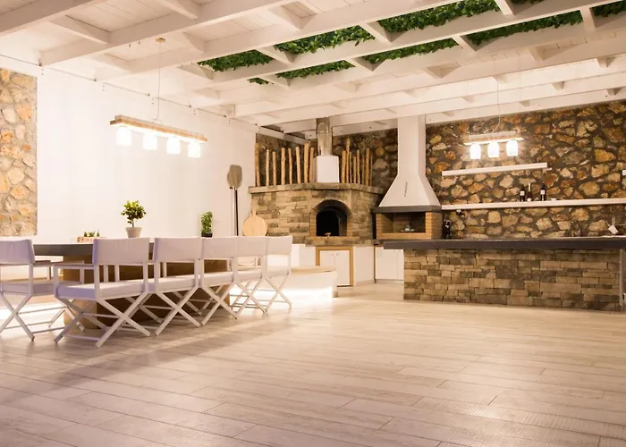 アパートホテル Theros Luxury Villas Damatria